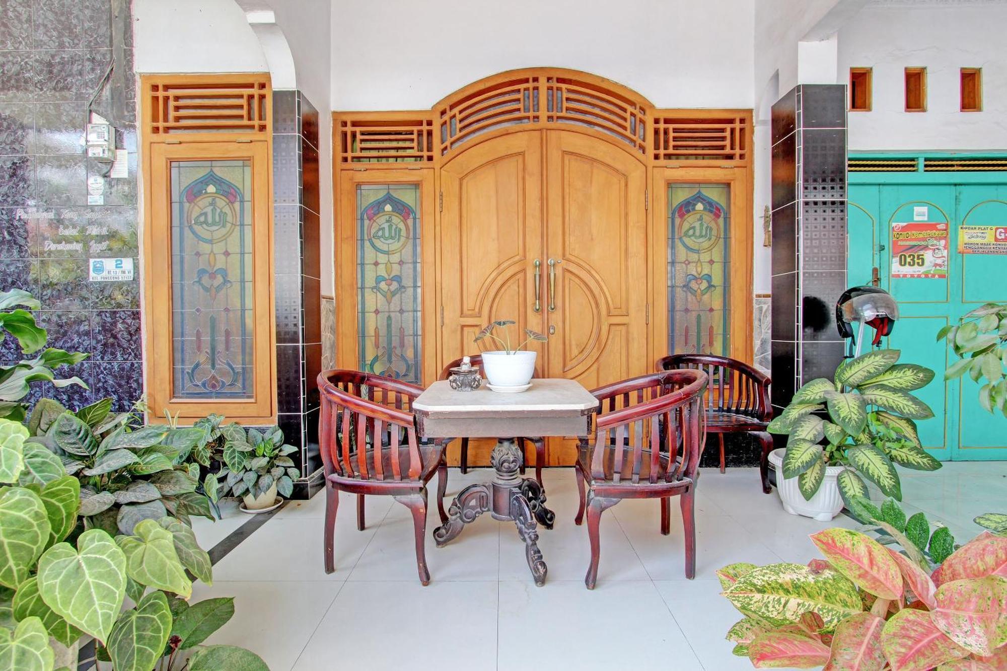 Capital O 92929 Hotel New Tirta Kencana Syariah Tegal  Exteriör bild
